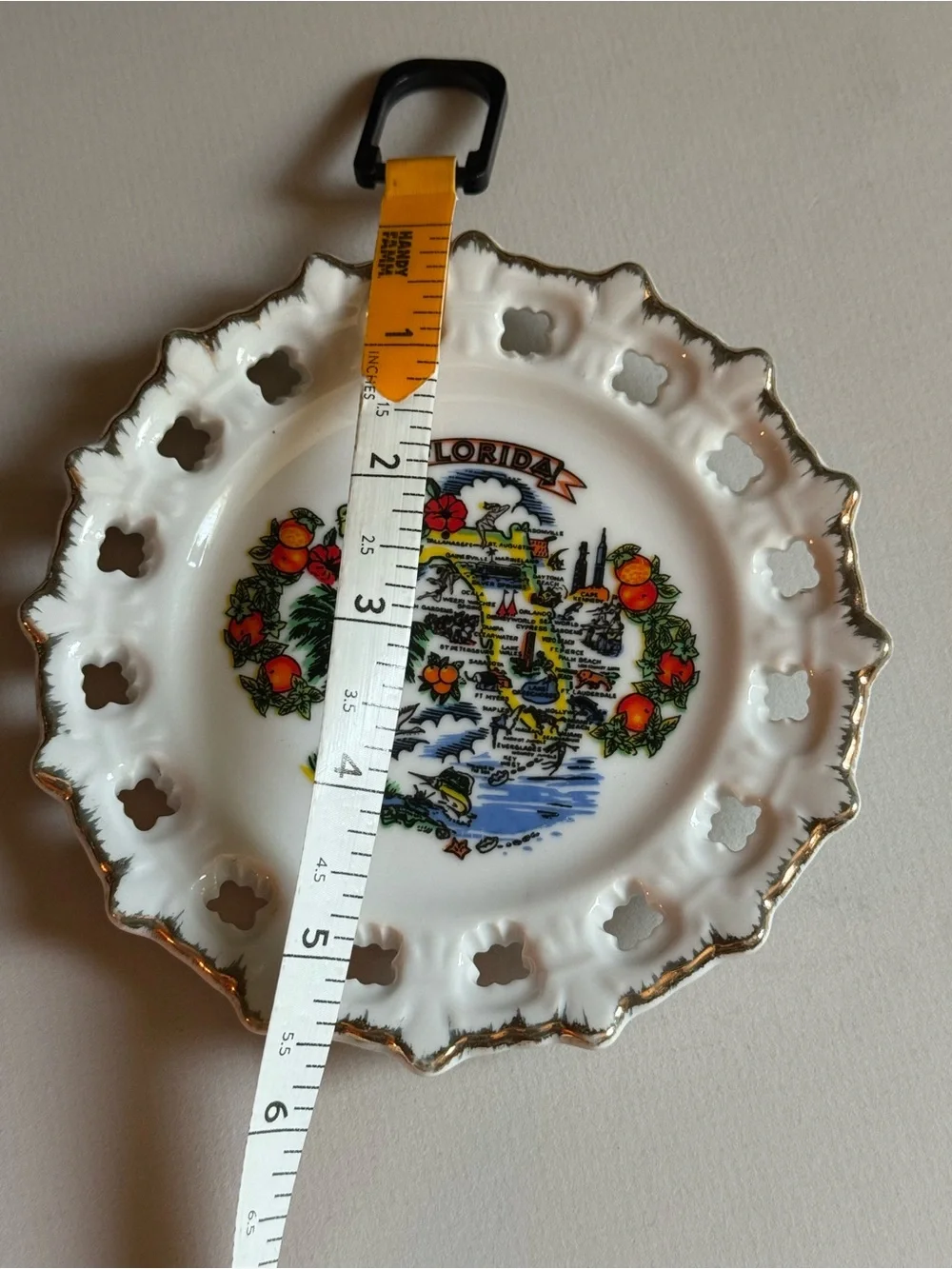 N/A white porcelain